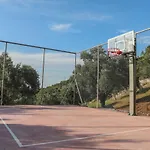 Takis شقة فندقية 4*