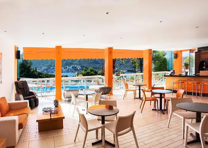 Takis Aparthotel Ksanemos