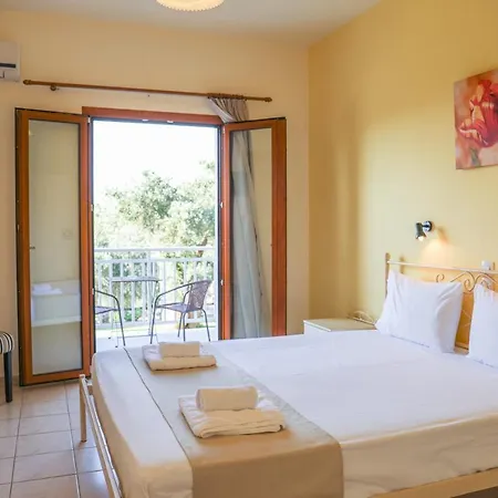 Aparthotel Takis 3*