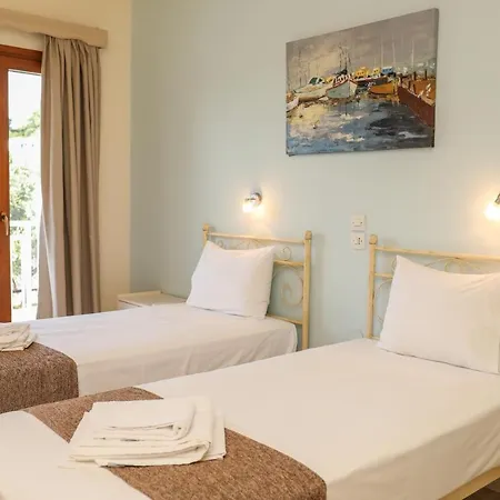 Takis Aparthotel 3*