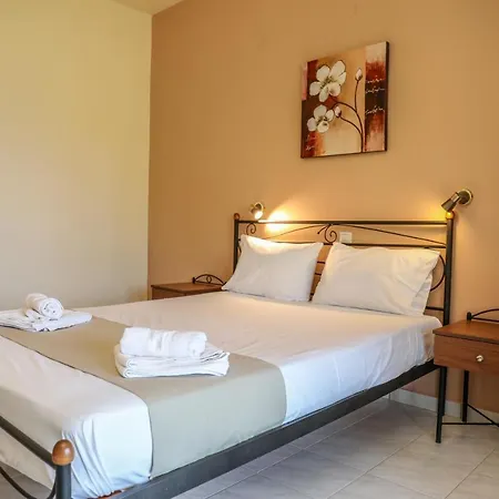Takis Hotel de apartamente Ksanemos