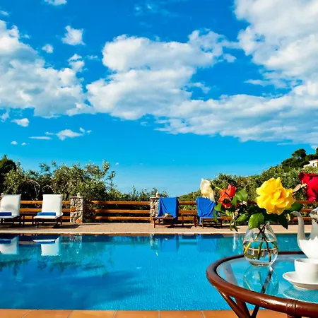 Aparthotel Takis