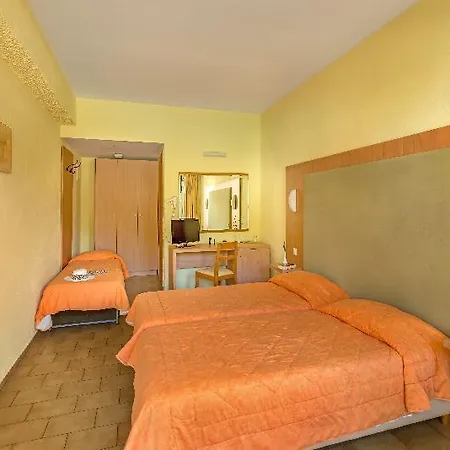 מלון דירות Takis Ksanemos