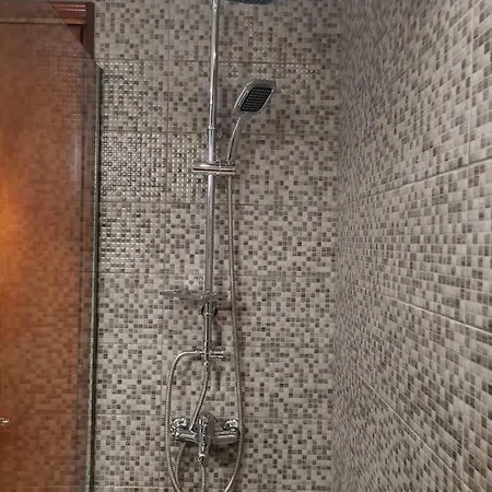 Takis מלון דירות Ksanemos