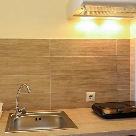 Takis מלון דירות