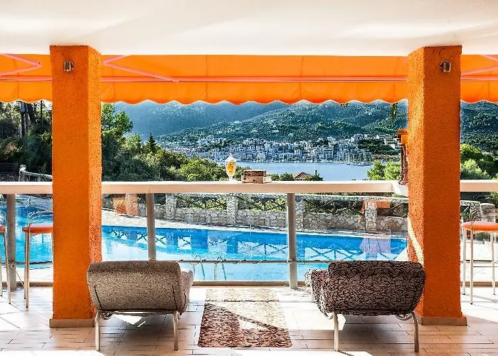 Hotel de apartamente Takis 4*